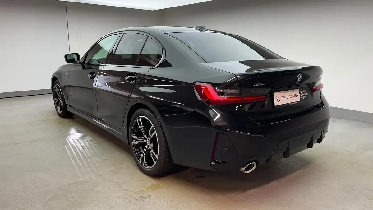 Gebraucht BMW 320 Comfort Edition 184 PS (135 kW) 2025 Saphirschwarz metallic Limousine