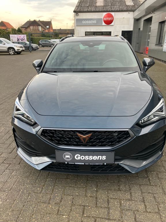 Grau Gebraucht 2024 Cupra Leon Limousine | 29.800 € (Guter Preis) - Bild 1/4