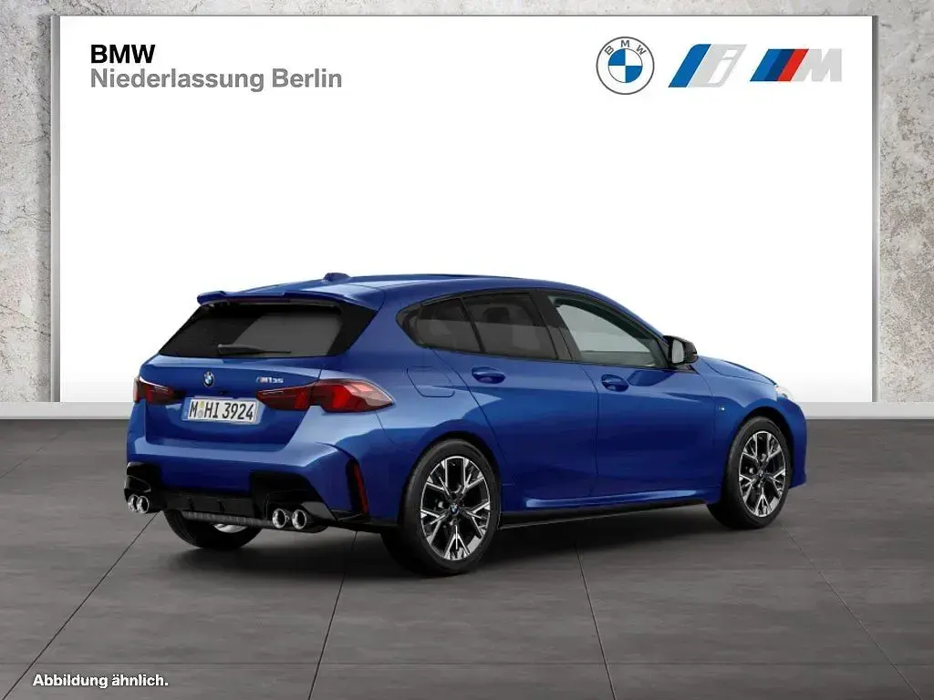 Gebraucht BMW M135 Performance 300 PS (220 kW) 2025 Blau Kleinwagen