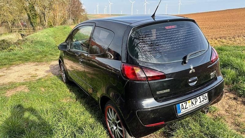 Gebraucht Mitsubishi Colt Edition 95 PS (69 kW) 2007 Schwarz Limousine