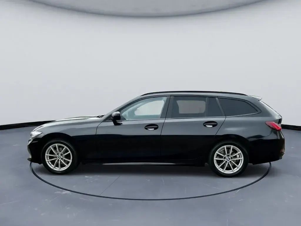 Gebraucht BMW 318 156 PS (114 kW) 2024 Schwarz Kombi