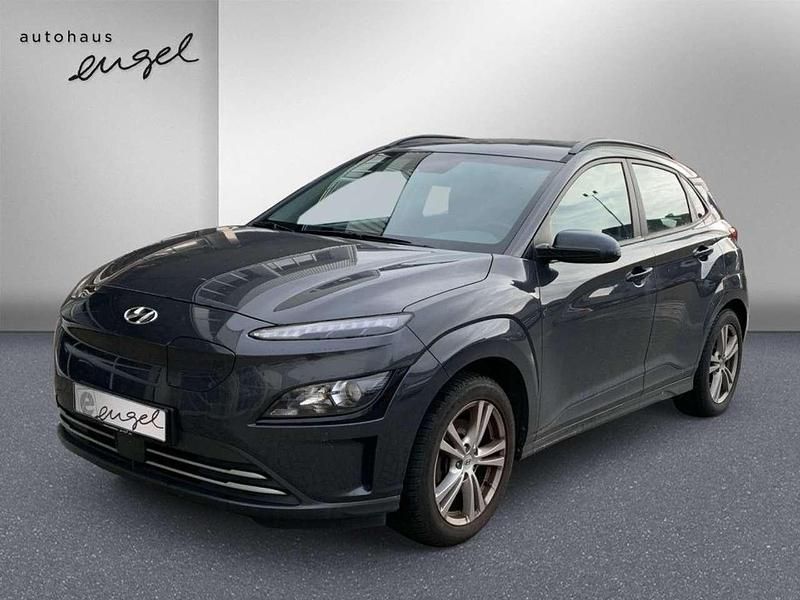 Grau Gebraucht 2022 Hyundai Kona Select SUV | 16.689 € (Guter Preis) - Bild 1/3