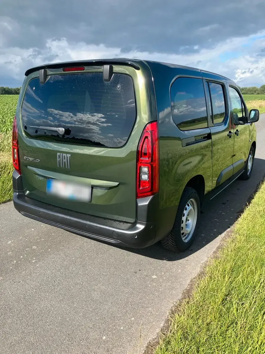 Gebraucht Fiat Doblò 93 PS (68 kW) 2025 Grün Van / Kleinbus
