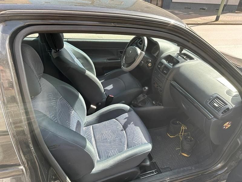 Second-hand Renault Clio II 2003 Hatchback