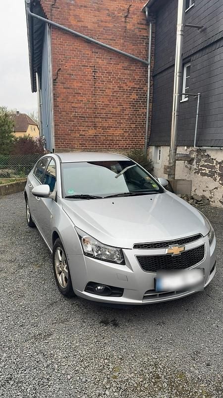 Gebraucht Chevrolet Cruze 125 PS (91 kW) 2012 Silber Limousine