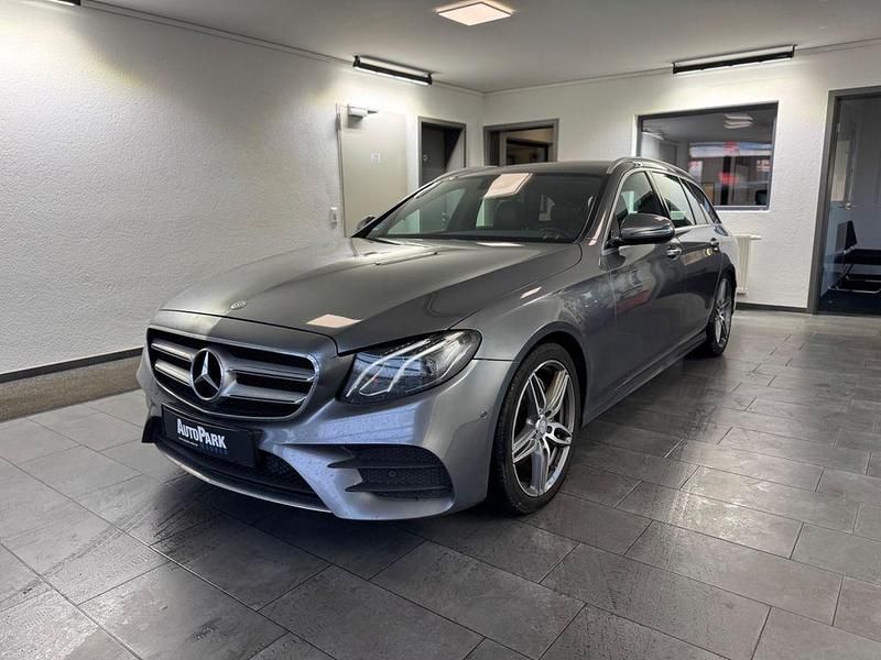 Gebraucht Mercedes E220 AMG 194 PS (142 kW) 2017 Grau Kombi