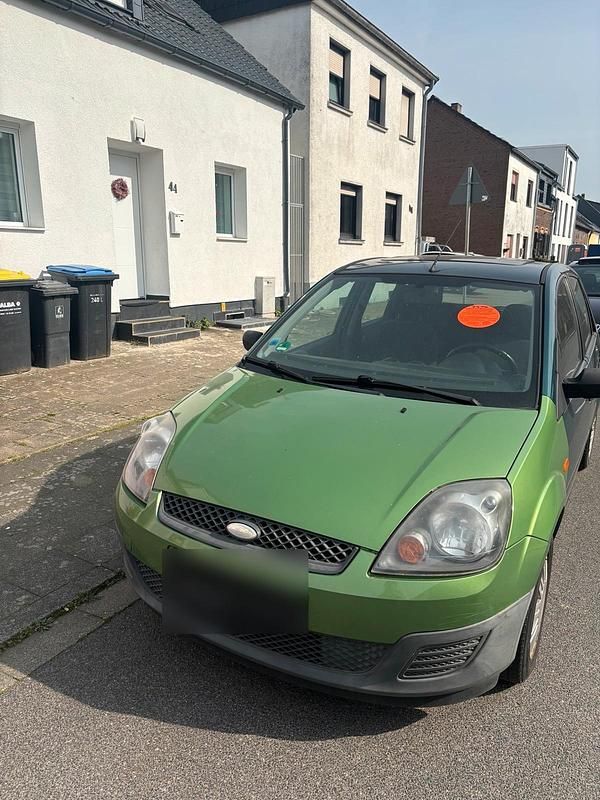Gebraucht Ford Fiesta 75 PS (55 kW) 2002 Grün Kleinwagen