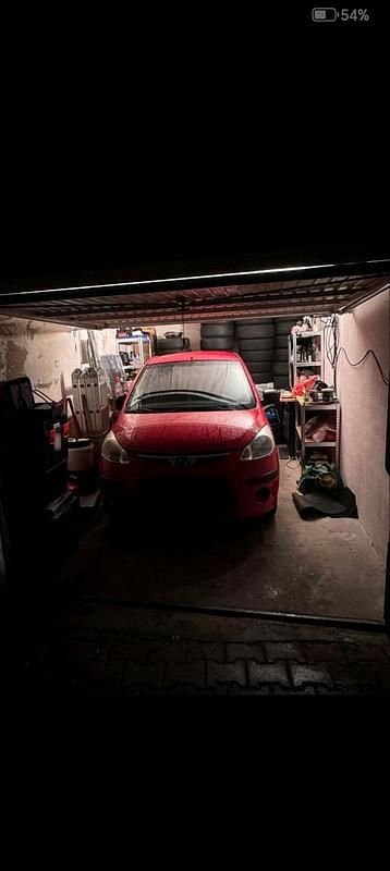 Gebraucht Hyundai i10 67 PS (49 kW) 2009 Rot Kleinwagen