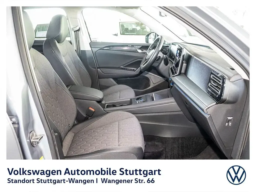 Gebraucht VW Tiguan Life 150 PS (110 kW) 2024 Oyster silver metallic SUV