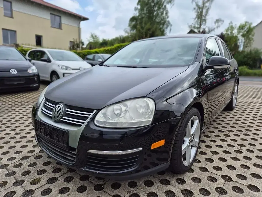 Gebraucht VW Jetta Trendline 170 PS (125 kW) 2009 Schwarz Limousine