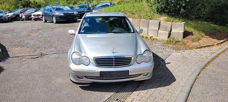 Silber Gebraucht 2002 Mercedes C200 Avantgarde Limousine | 1.500 € (Guter Preis) - Bild 1/4