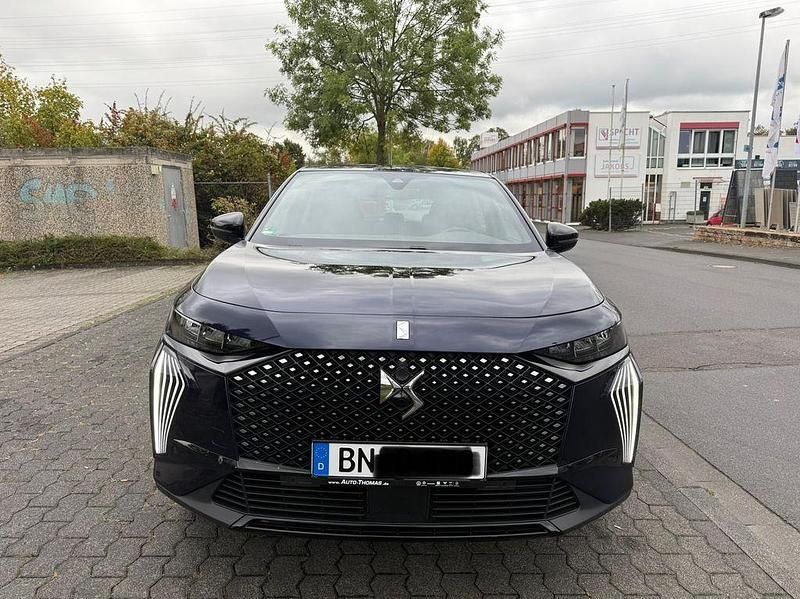Blau Gebraucht 2022 DS Automobiles DS7 Crossback Opera SUV | 23.900 € (Superpreis) - Bild 1/4