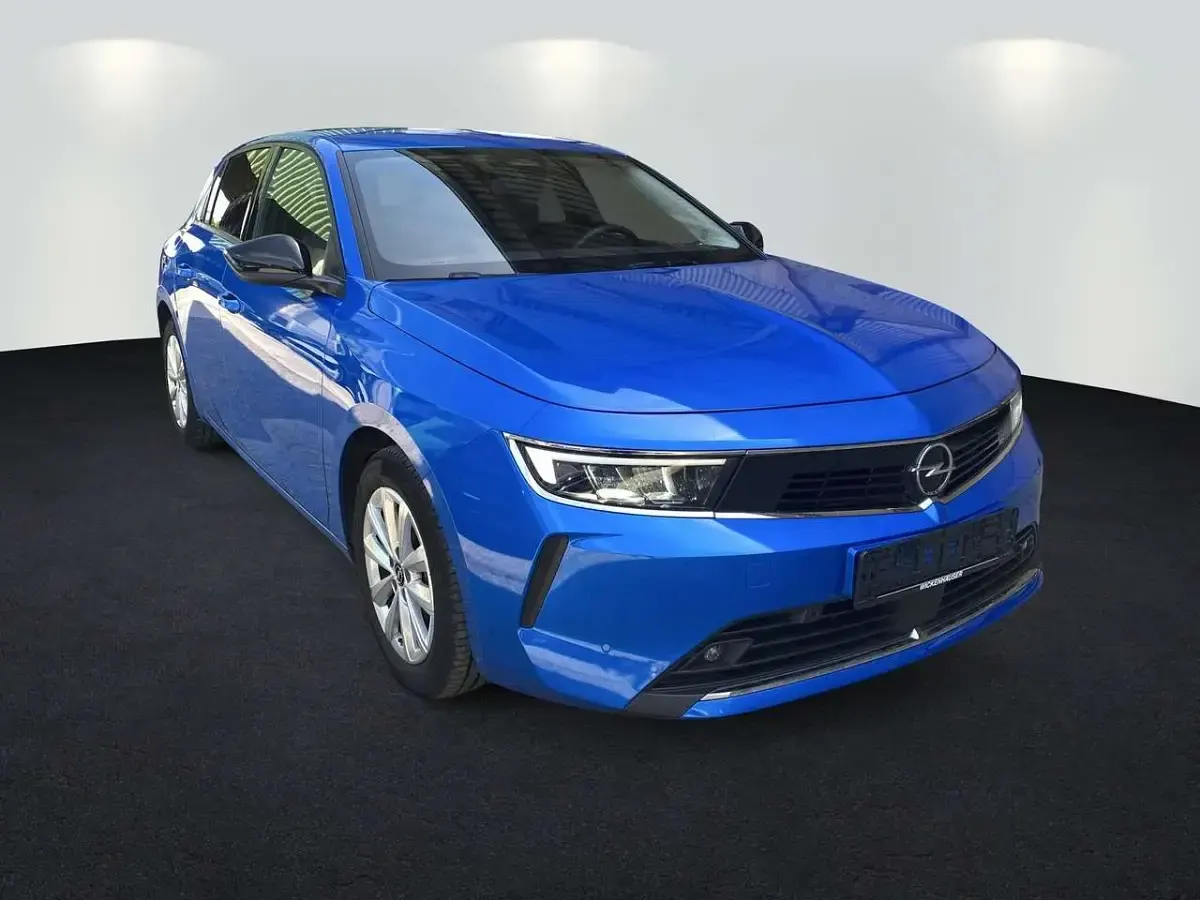 Gebraucht Opel Astra Enjoy 110 PS (80 kW) 2023 Kobalt blau/vertigo blau Kleinwagen