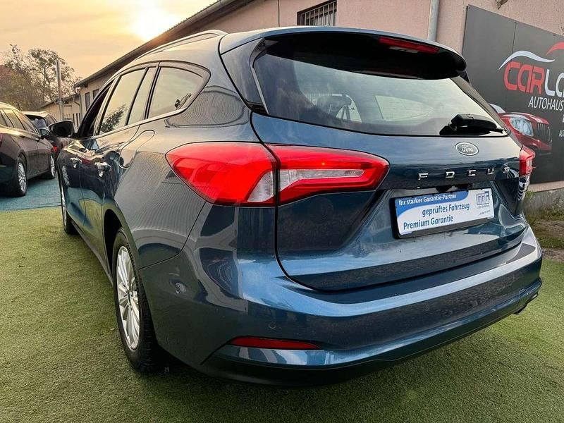 Gebraucht Ford Focus Titanium 125 PS (91 kW) 2021 Blau Kombi