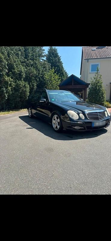 Gebraucht Mercedes E320 224 PS (164 kW) 2007 Schwarz Kombi