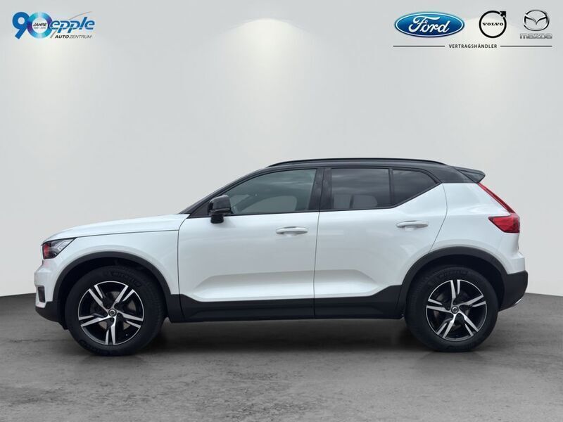 Gebraucht Volvo XC40 R-Design 190 PS (139 kW) 2018 Crystal weißperleffekt SUV