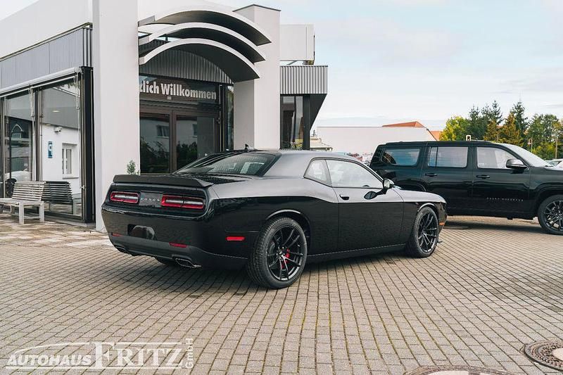 Neu Dodge Challenger 375 PS (275 kW) 2025 Grün Coupé