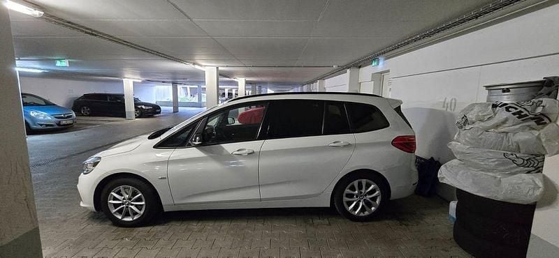 Gebraucht BMW 218 Gran Tourer Sport Line 150 PS (110 kW) 2017 Weiß Van / Kleinbus