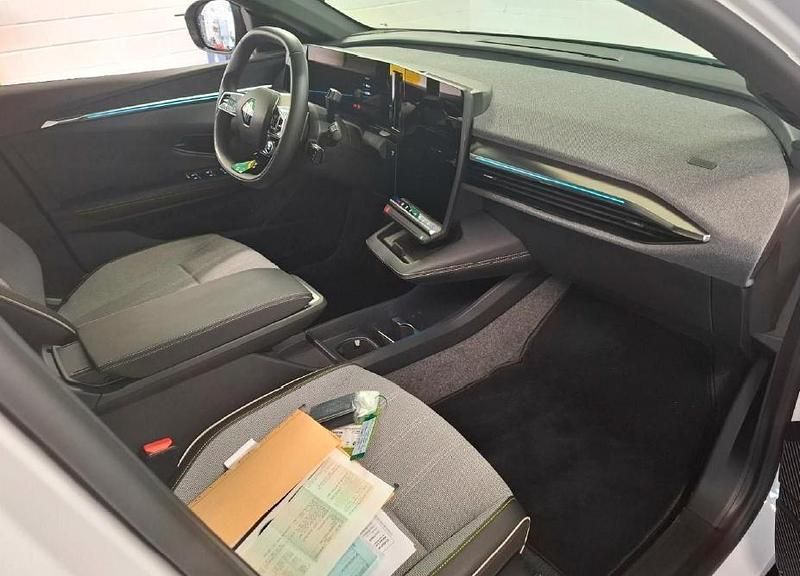 Gebraucht Renault Megane E-Tech Techno 160 kW (218 PS) 2023 Weiß Limousine