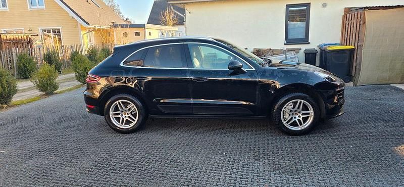 Gebraucht Porsche Macan S 258 PS (189 kW) 2016 Schwarz SUV