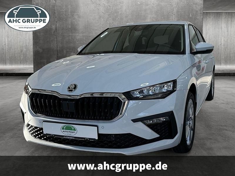 Moonweiss metallic Neu 2025 Skoda Scala Selection Kleinwagen | 24.090 € (Fairer Preis) - Bild 1/4