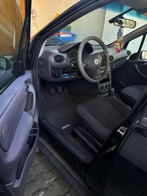 Gebraucht Mercedes A160 102 PS (75 kW) 2003 Schwarz Limousine