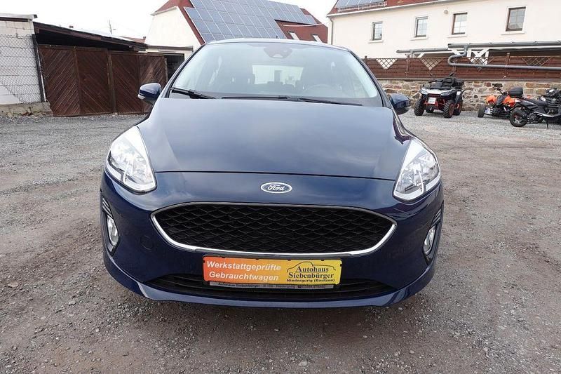 Gebraucht Ford Fiesta Cool & Connect 86 PS (63 kW) 2018 Blazerblau Kleinwagen