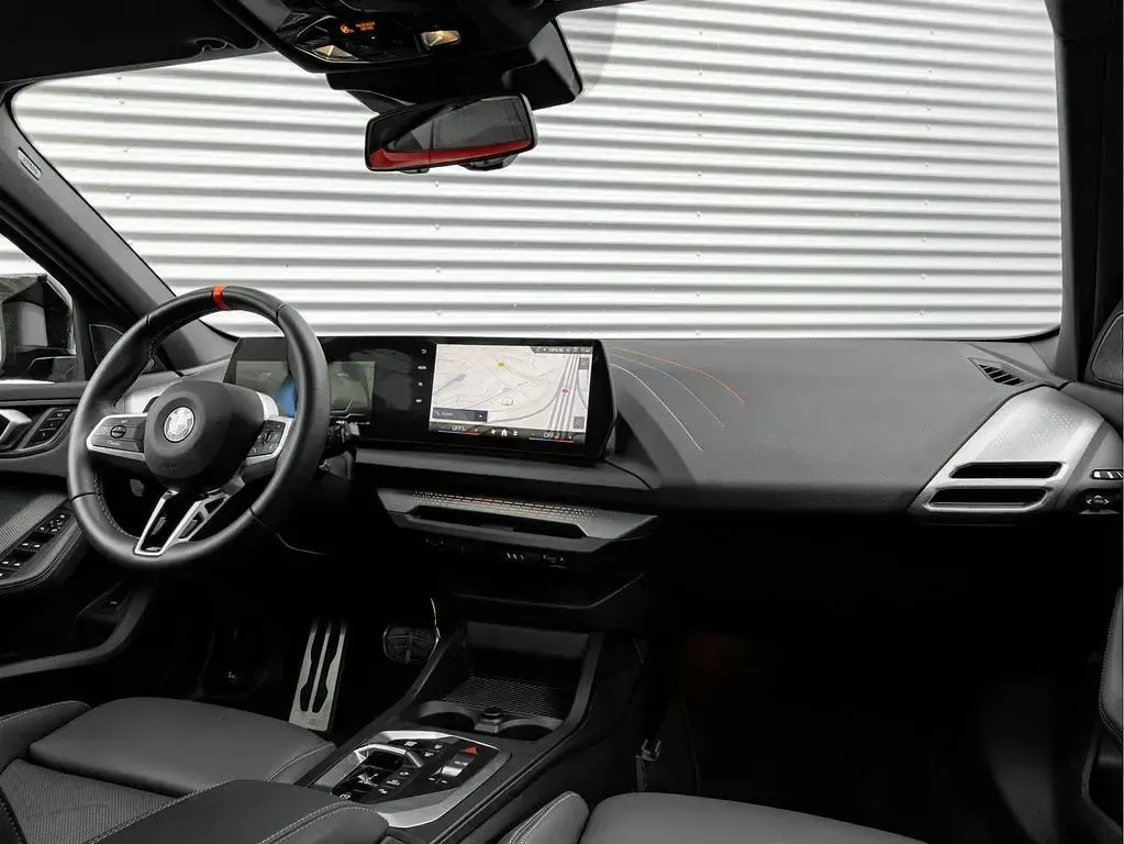 Gebraucht BMW M135 Performance 300 PS (220 kW) 2025 Violett Kleinwagen