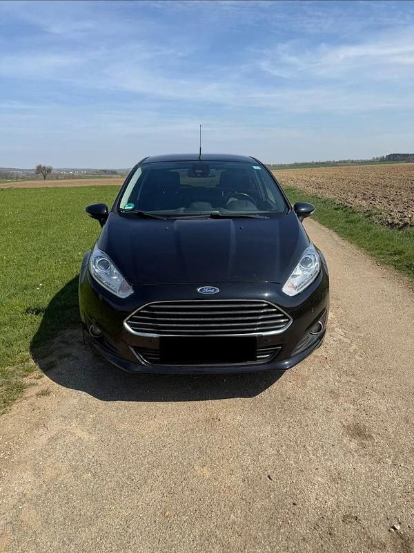 Usata Ford Fiesta Titanium 125 CV (91 kW) 2015 Nero Utilitaria