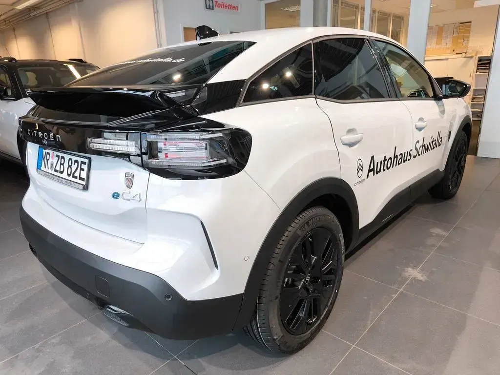 Nowe Citroën e-C4 114 kW (156 KM) 2026 Biały Sedan/Limuzyna