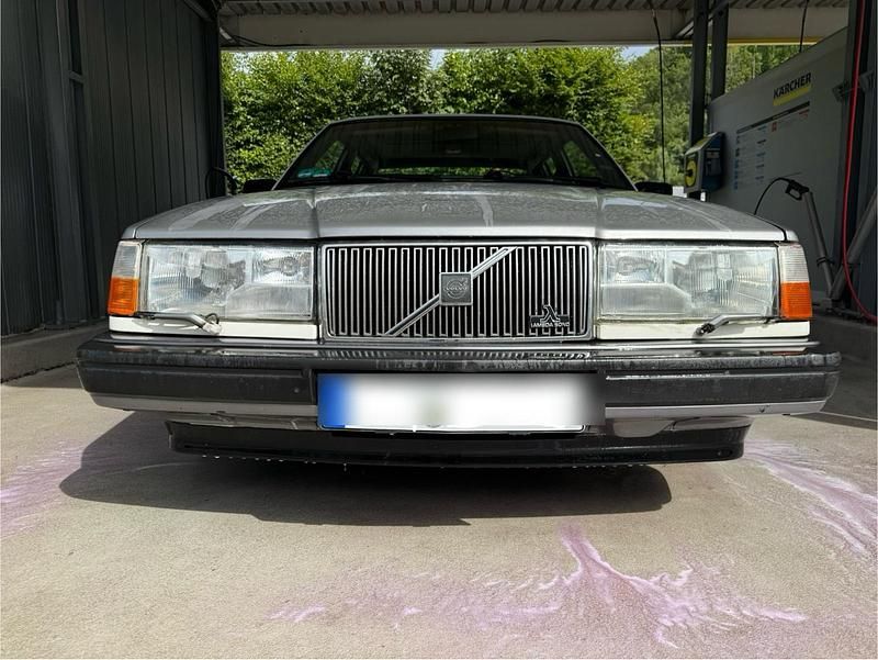 Grau Gebraucht 1991 Volvo 940 Limousine | 4.000 € - Bild 1/4