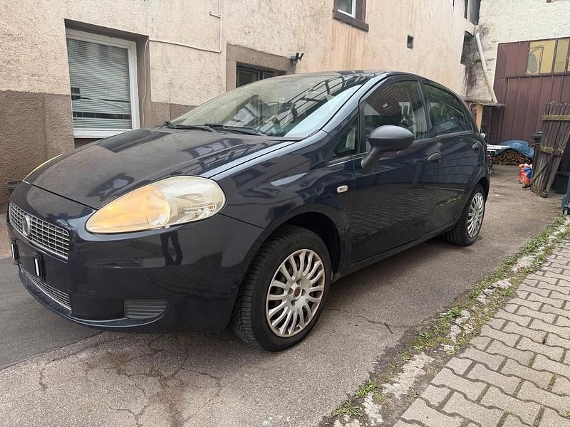 Gebraucht Fiat Punto 77 PS (56 kW) 2009 Schwarz Kleinwagen