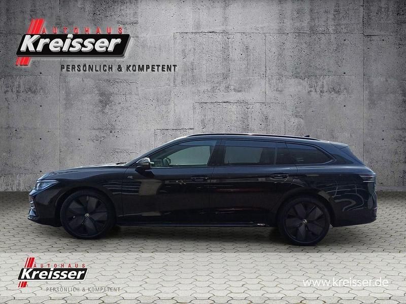 Gebraucht VW Passat R-line 193 PS (141 kW) 2026 Schwarz Kombi