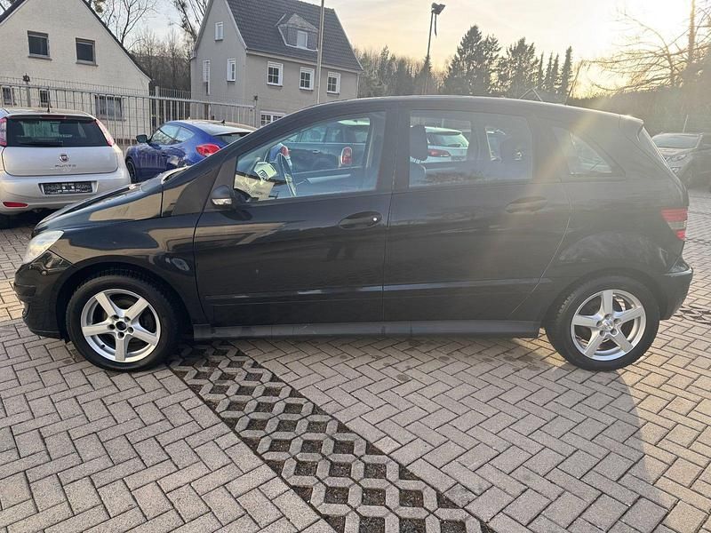 Gebraucht Mercedes B180 109 PS (80 kW) 2007 Schwarz Van / Kleinbus