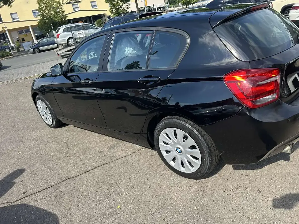 Gebraucht BMW 116 136 PS (100 kW) 2012 Schwarz Kleinwagen