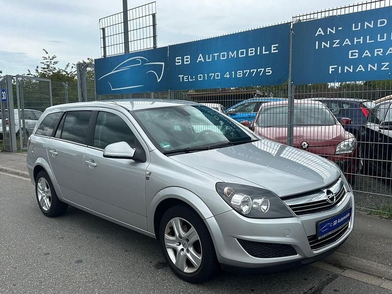 Gebraucht Opel Astra Selection 90 PS (66 kW) 2010 Silber Kombi