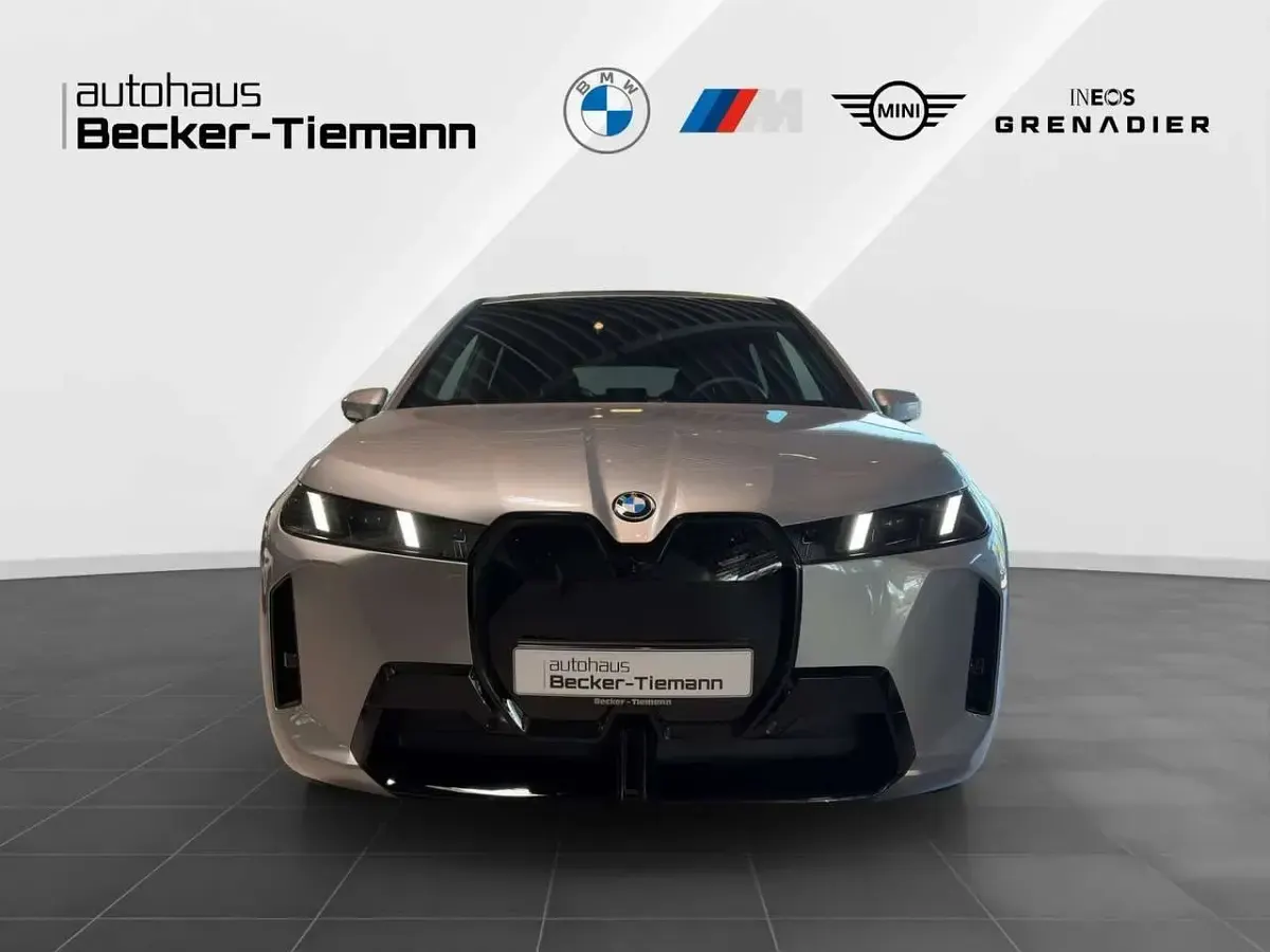 Neu BMW iX Exclusive 300 kW (408 PS) 2025 Saphirschwarz SUV