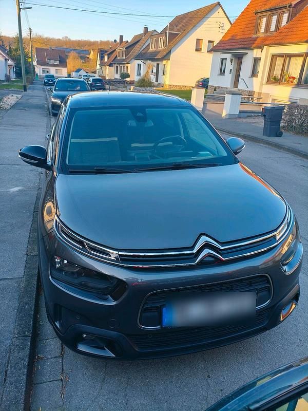 Gebraucht Citroën C4 110 PS (80 kW) 2018 Grau SUV