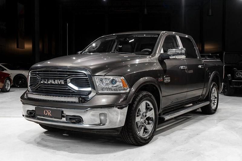 Silber Gebraucht 2018 Dodge Ram Abholung | 27.990 € (Fairer Preis) - Bild 1/4