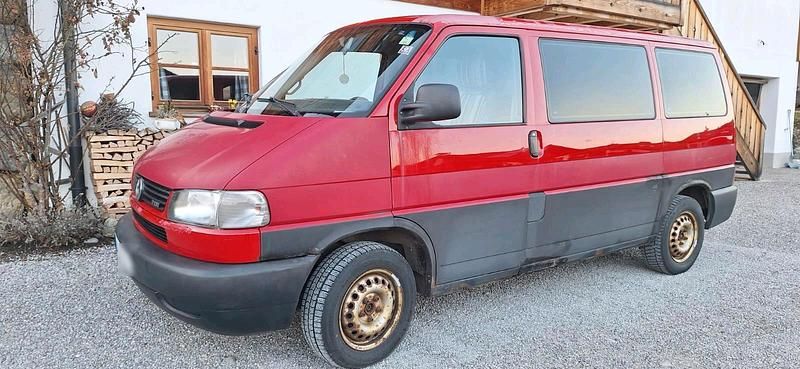 Gebraucht VW T4 102 PS (75 kW) 2001 Rot Van