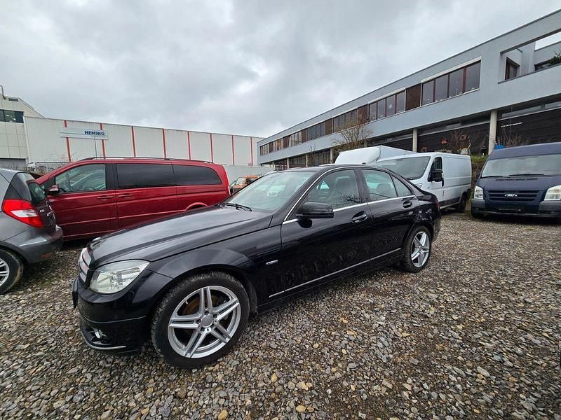 Gebraucht Mercedes C180 Avantgarde 156 PS (114 kW) 2010 Schwarz Limousine