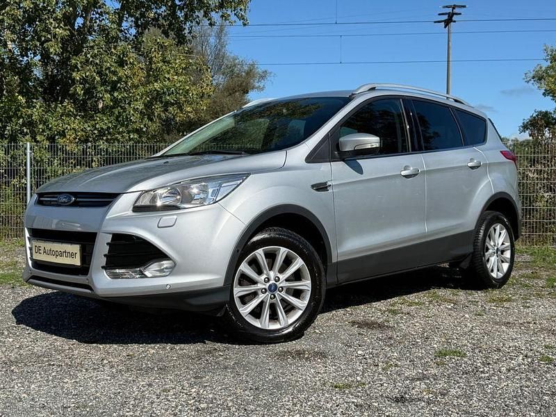 Silber Gebraucht 2016 Ford Kuga Titanium SUV | 10.500 € (Superpreis) - Bild 1/4