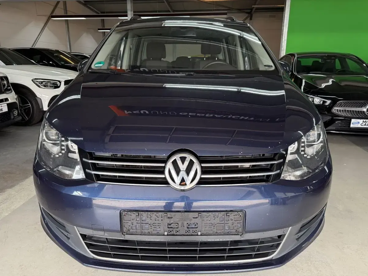 Gebraucht VW Sharan Comfortline 140 PS (102 kW) 2014 Blau Van / Kleinbus
