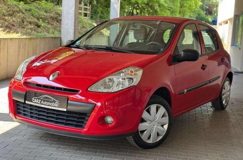 Hellrot Gebraucht 2009 Renault Clio II Expression Kleinwagen | 3.500 € (Fairer Preis) - Bild 1/4