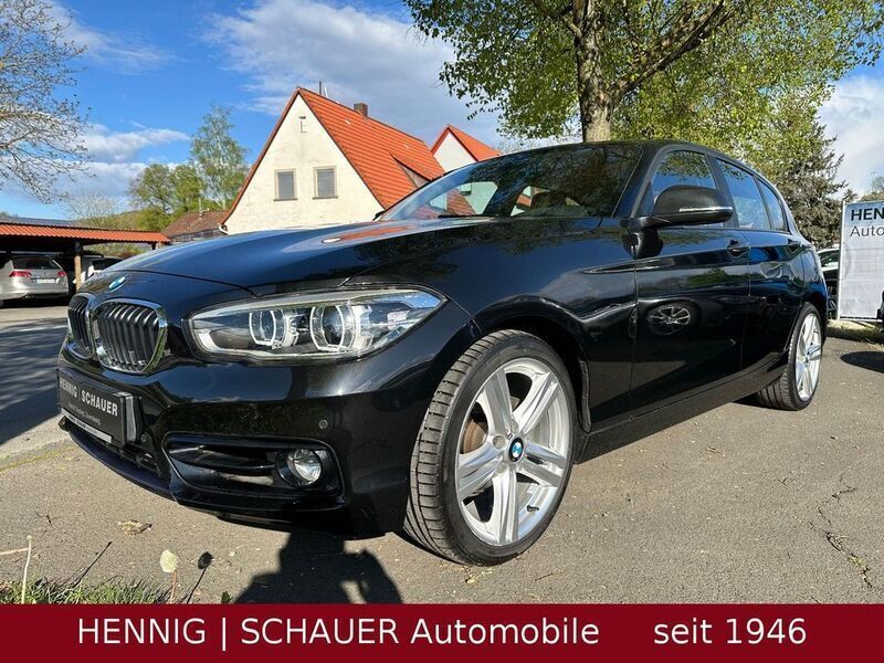 Saphirschwarz 475 Gebraucht 2019 BMW 118 Sport Line Kleinwagen | 20.695 € (Fairer Preis) - Bild 1/4
