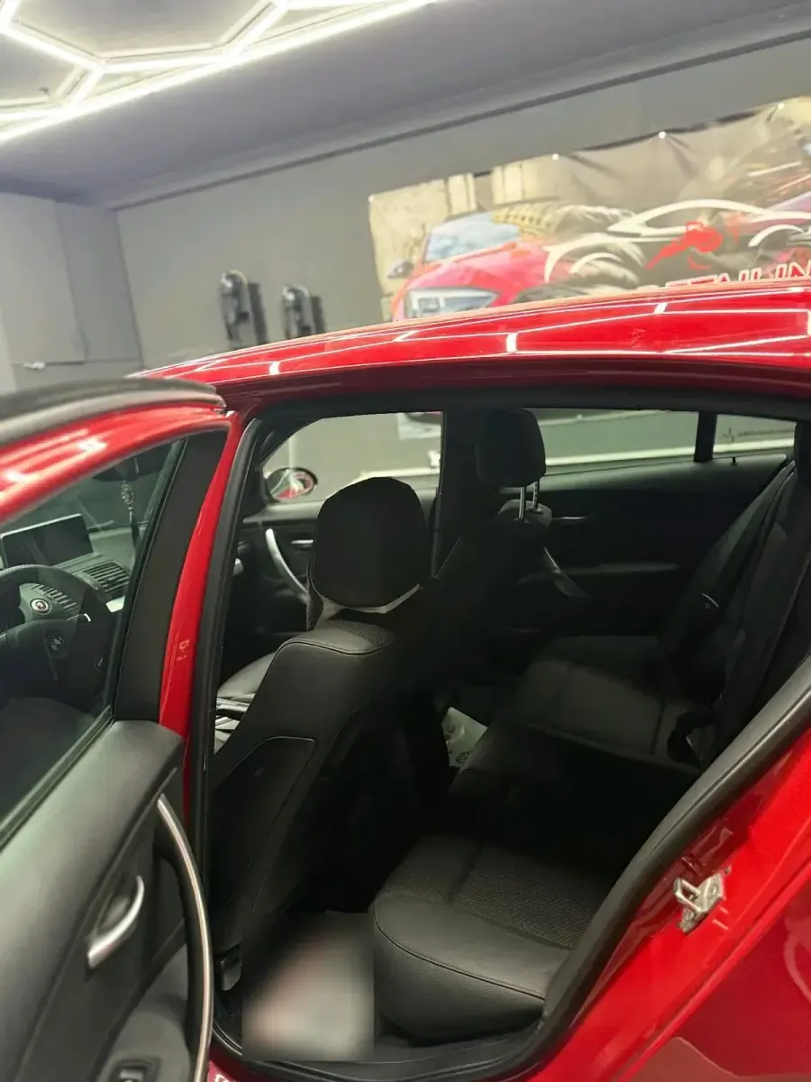 Gebraucht BMW 118 143 PS (105 kW) 2009 Rot Kleinwagen