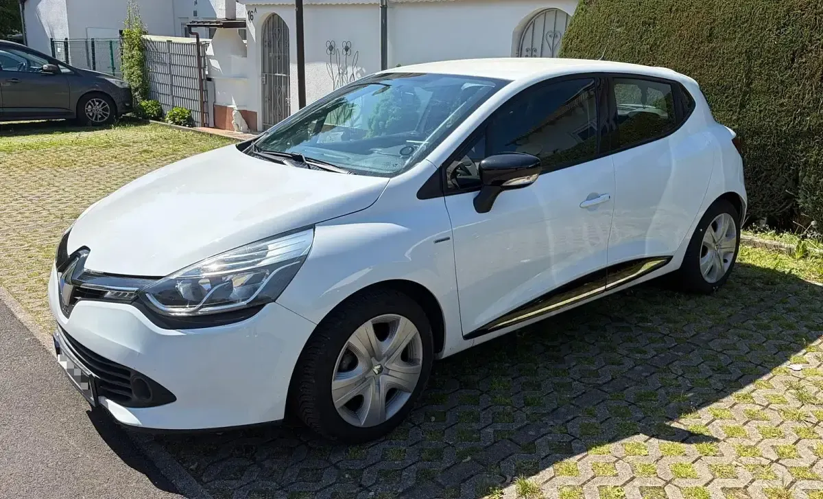Gebraucht Renault Clio LIMITED 73 PS (53 kW) 2016 Weiß Kleinwagen