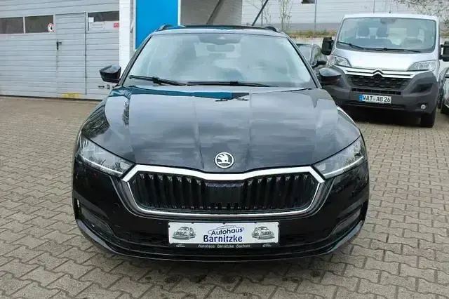 Gebraucht Skoda Octavia Ambition 150 PS (110 kW) 2023 Schwarz Kombi