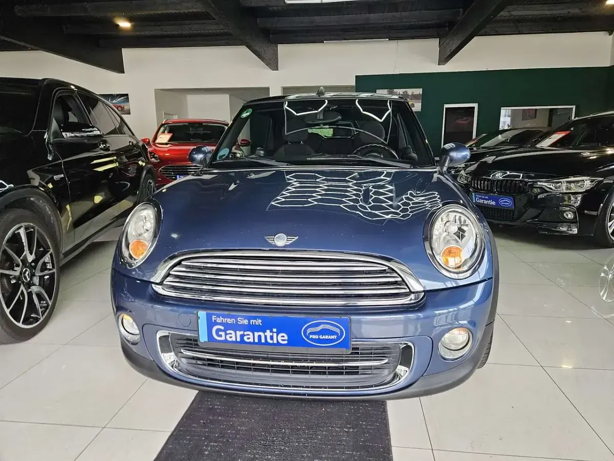Gebraucht Mini Cooper Cabriolet 122 PS (89 kW) 2011 Horizon blue metallic Cabrio