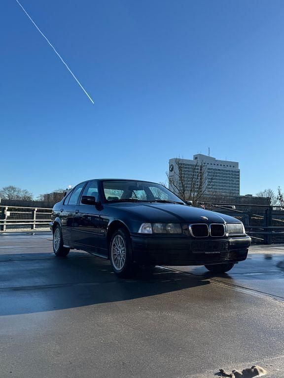 Gebraucht BMW 316 102 PS (75 kW) 1998 Blau Limousine